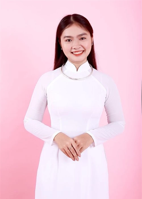 Nhan sac xinh dep cua Thien Nhan sau 6 nam dang quang Giong hat Viet nhi-Hinh-8