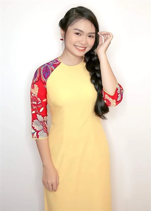 Nhan sac xinh dep cua Thien Nhan sau 6 nam dang quang Giong hat Viet nhi-Hinh-9