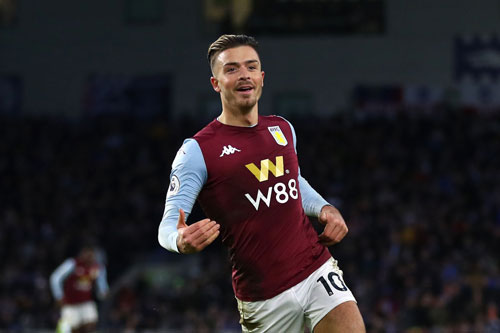 CLIP: Những pha ‘nhảy múa’ trên sân cỏ của ngôi sao được M.U săn đón