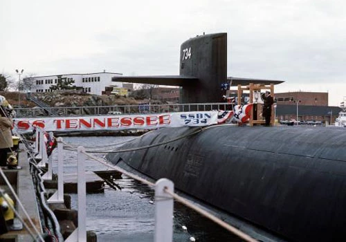 Tàu ngầm hạt nhân USS Tennessee.