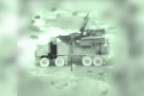 Hình ảnh tên lửa Israel tấn công Pantsir-S1.