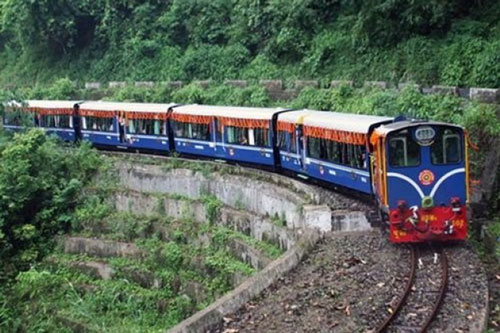 CLIP: Tại sao xe lửa không thể đi lên dốc?