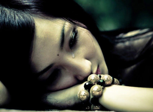 Mang thai thương chồng làm việc vất, nửa đêm mang đồ ăn lên cho chồng ai ngờ 'chết sững' khi biết sự thật 'kinh hoàng'