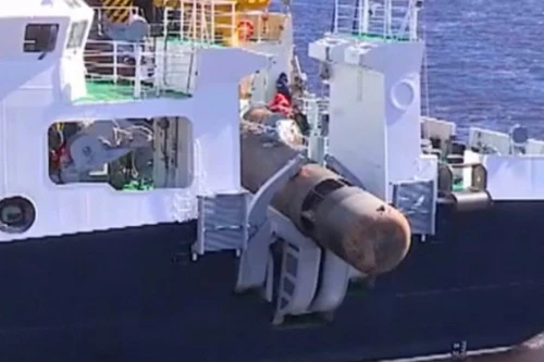 Ngư lôi hạt nhân Poseidon được thử nghiệm trên tàu hải dương học Akademik Aleksandrov - Dự án 20183. Ảnh: Lenta.