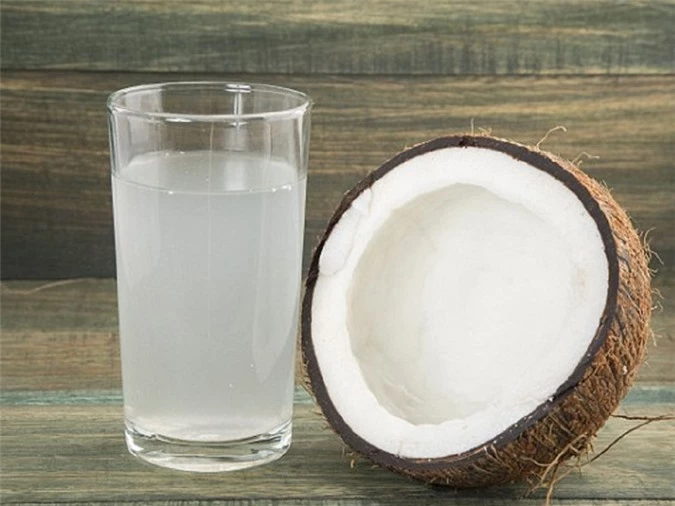 Nước dừa giúp giảm cân