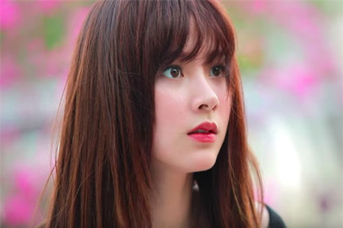 Phát hiện cuốn sổ tiết kiệm 2 tỷ của chồng, nhưng khi biết nguồn gốc số tiền đó, tôi đau đớn viết đơn ly hôn ngay