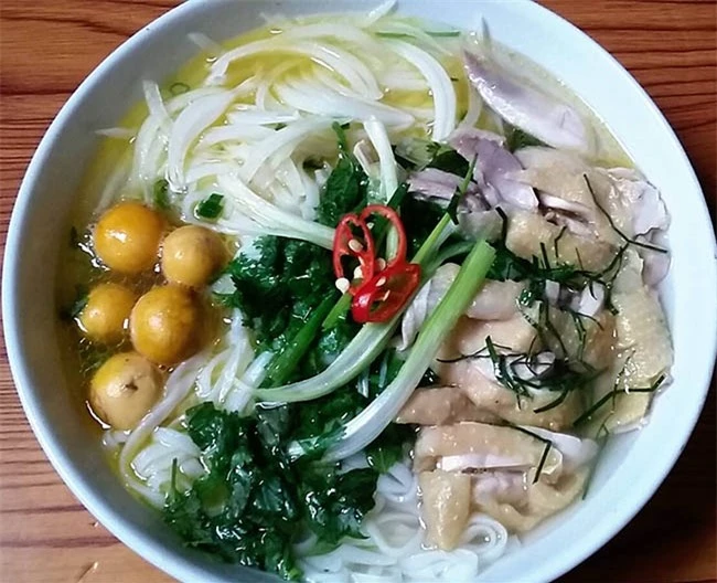 Làm phở gà ngon tại nhà