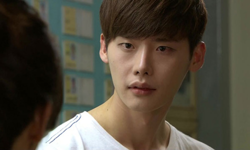 Tân hôn, thấy bụng vợ to bất thường chồng chỉ mua thứ này về kiểm tra để rồi 'sốc' nặng khi biết sự thật