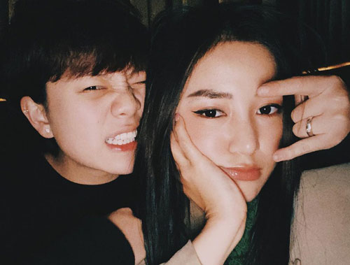 Bảo Hân 'Về nhà đi con' đăng ảnh thân mật với hot girl Salim