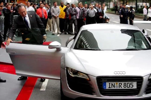 Chiếc Audi R8 của Bloomberg.