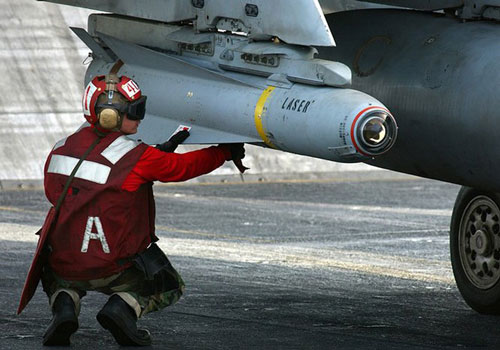 Mỹ ngưng cấp sát thủ không đối đất AGM-65 cho F-16 Iraq