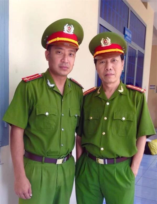 Chan dung nam dien vien noi tieng gap phien phuc vi qua giong Tuan “khi“-Hinh-12