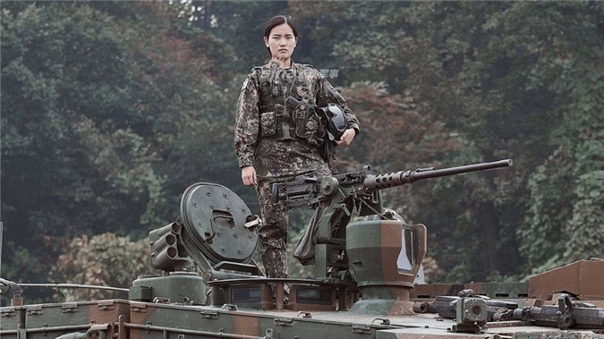 Hình Ảnh Đẹp Lạ Lùng Về Lính Xe Tăng Nữ Trong Quân Đội Hàn Quốc - Tạp Chí  Doanh Nghiệp Việt Nam