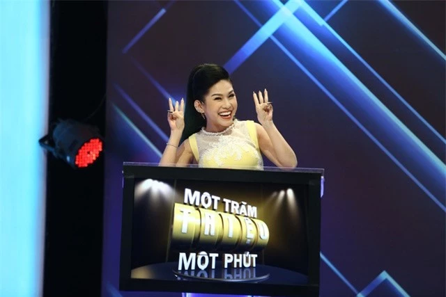 Kim Tử Long rủ vợ và con gái nuôi tham gia gameshow trí tuệ - Ảnh 2.
