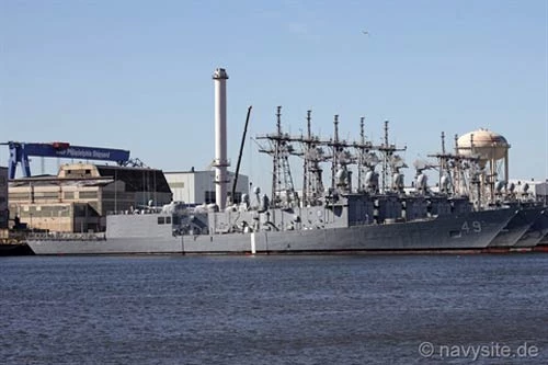 Các khinh hạm Oliver Harzard Perry đã loại biên của Hải quân Mỹ