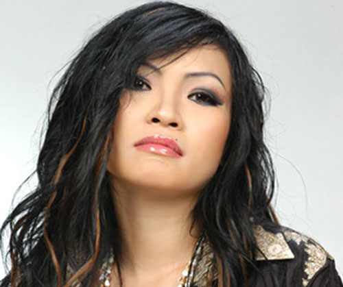 Phương Thanh quyết tâm trở thành ca sĩ vì mẹ bị hàng xóm khinh thường