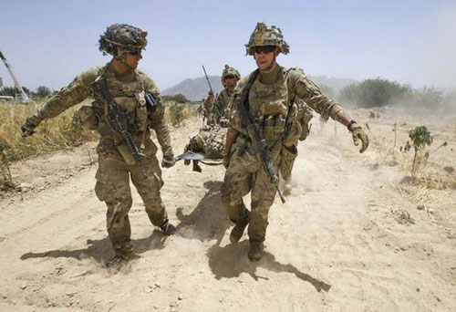 Binh sỹ Mỹ bị thương trong một chiến dịch ở Afghanistan. Ảnh: Reuters.