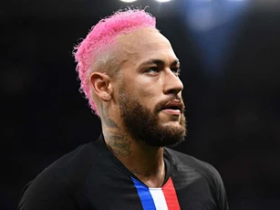 Neymar hứa gia nhập CLB của Beckham trong 'vài năm tới'