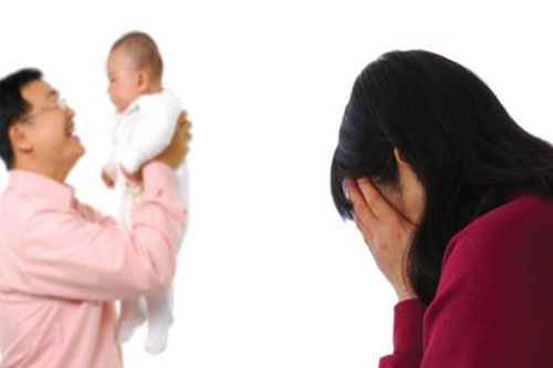 Đứa con tôi nhận nuôi lại chính là con riêng của chồng