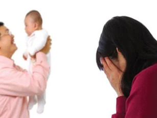 Đứa con tôi nhận nuôi lại chính là con riêng của chồng