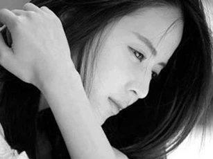Đau đớn, tủi phận khi đi khám thai lại gặp chồng đưa nhân tình đi phá