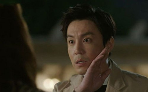 Đón mẹ lên phụng dưỡng nhưng mới được 1 tuần mẹ đã đòi về, tình cờ về buổi trưa mới tá hỏa sự thật