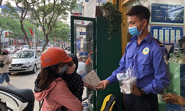 Vẫn khan hiếm khẩu trang và nước sát trùng tại nhiều tỉnh, thành