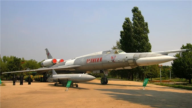 Cung mot ten, nhung Tu-22 va Tu-22M lai khac nhau 