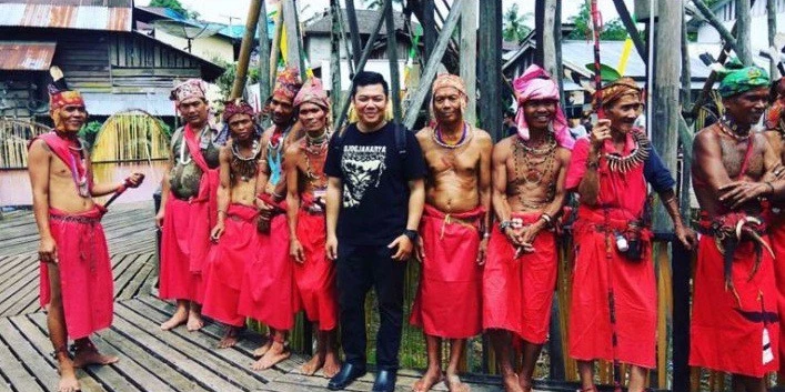 Nyobeng là nghi lễ tắm sọ người được bộ tộc Dayak ở Indonesia thực hiện từ xa xưa.