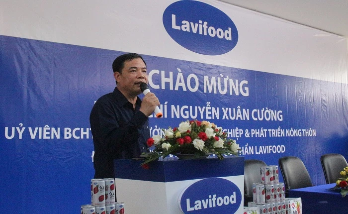 Bộ trưởng Nguyễn Xuân Cường đã kêu gọi sự chung tay của toàn xã hội đồng hành cùng người nông dân