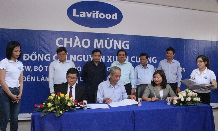 nhiều doanh nghiệp, tổ chức, cá nhân… đã cùng bắt tay vào hành động nhằm tiếp sức người nông dân Việt Nam