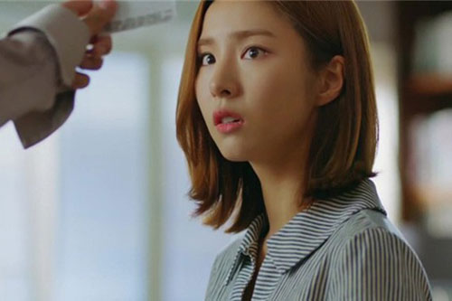 Nhận nuôi con của cô bạn thân suốt 5 năm, tôi chết lặng khi đối mặt với hiện thực phũ phàng