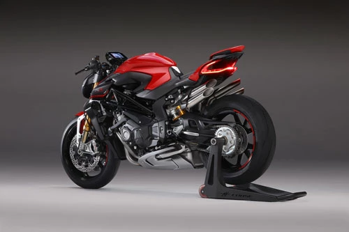 3. MV Agusta Brutale 1000RR 2020 (giá: 29.990 euro).