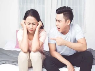 Cãi nhau, chồng lại mang chuyện tôi sống thử ra chì chiết