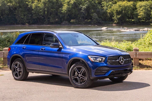 8. Mercedes-Benz GLC (doanh số: 4.038 chiếc).