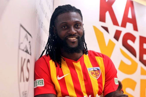 Adebayor liên tục thay đổi CLB trong chặng cuối sự nghiệp