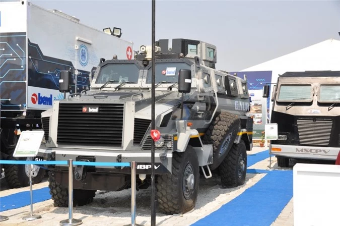 Choang voi dan vu khi An Do tu san xuat duoc khoe o trien lam Defexpo 2020-Hinh-7