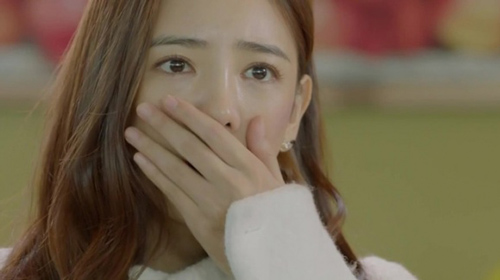 Hí hửng tưởng cưới được chồng đẹp trai giàu có, đêm tân hôn vừa tắt điện vợ 'sốc' ngất trước cảnh tượng 'hãi hùng'