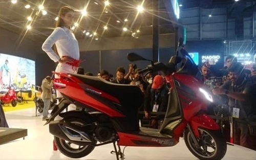  Aprilia SXR 160 hoàn toàn mới