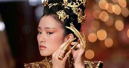 Phi Tần nhà Thanh luôn đeo một bộ móng giả, sự thật phía sau khiến ai nấy cũng ngỡ ngàng