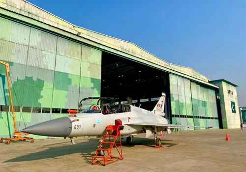 Trang Jane's vừa đăng tải bài viết cho biết, Pakistan sẽ bắt đầu nhận những chiến đấu cơ JF-17B mới tiếp theo trong 