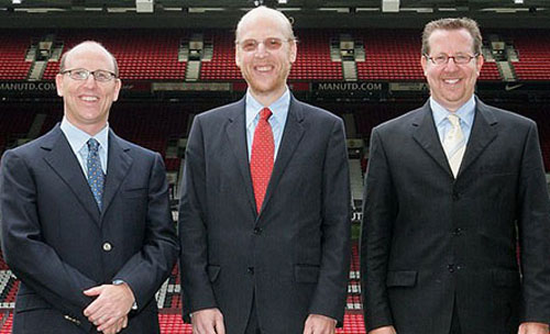 Sự vô hình của anh em nhà Glazer đã đẩy M.U xuống vực sâu