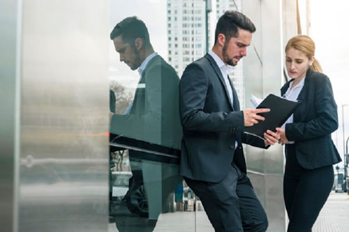 Nhân sự cấp cao ngành nào có lương cao nhất trong năm 2020?