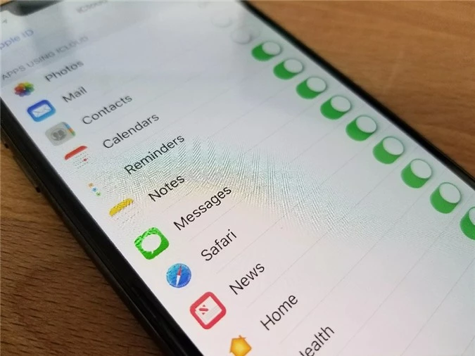 iMessage có thể sao lưu và đồng bộ trên iCloud (Ảnh: Jason Ciprianl/CNET)