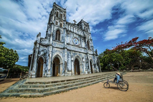 "Nhà thờ Mằng Lăng, Việt Nam" của nhiếp ảnh gia Tran Hung Dao