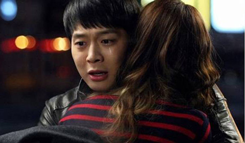 Sau sinh vợ nhất quyết không cho động vào người, chồng trào nước mắt biết được lý do