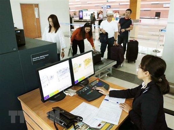 Sửa quy định về hoàn thuế GTGT cho người nước ngoài xuất cảnh