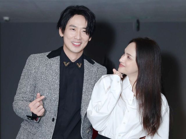 “Sắc đẹp dối trá”