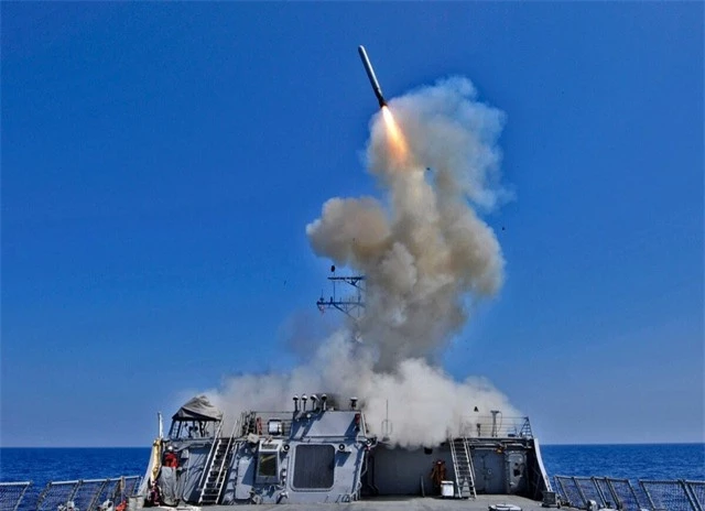 Hải quân Mỹ tính mua hàng trăm tên lửa đối phó hạm đội Trung Quốc - 1