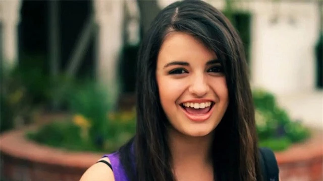 “Thảm họa âm nhạc” Rebecca Black trải lòng khoảng thời gian bị chỉ trích thậm tệ - Ảnh 2.